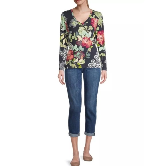 Johnny Was Floral stretchy top NEW - Picture 2 of 10